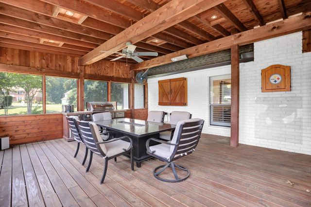 8729 E CARROLLWOOD LN, Cordova, TN 38016
