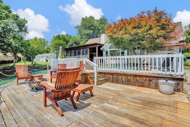 8729 E CARROLLWOOD LN, Cordova, TN 38016