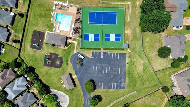 8729 E CARROLLWOOD LN, Cordova, TN 38016