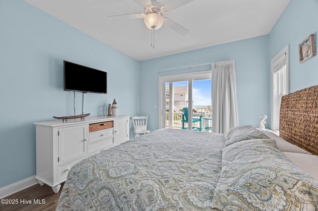 132 N Permuda Wynd Drive, N Topsail Beach, NC 28460