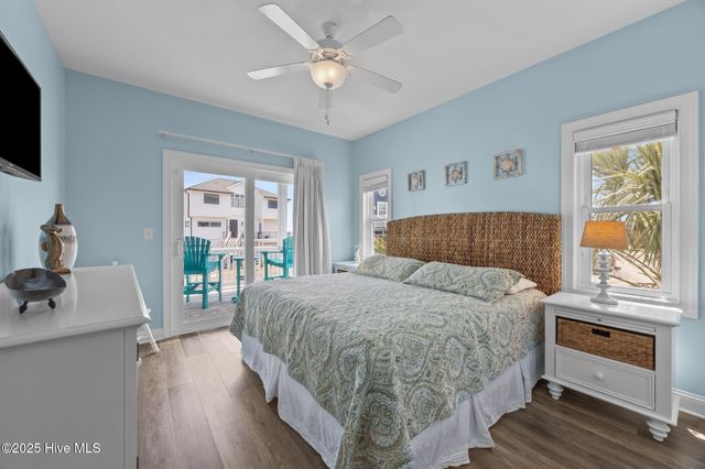 132 N Permuda Wynd Drive, N Topsail Beach, NC 28460