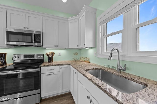 132 N Permuda Wynd Drive, N Topsail Beach, NC 28460