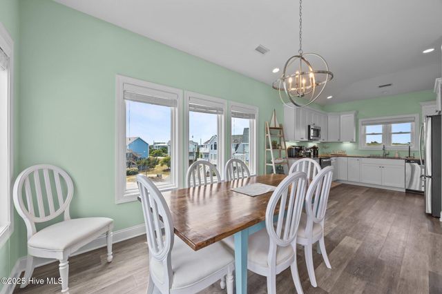 132 N Permuda Wynd Drive, N Topsail Beach, NC 28460