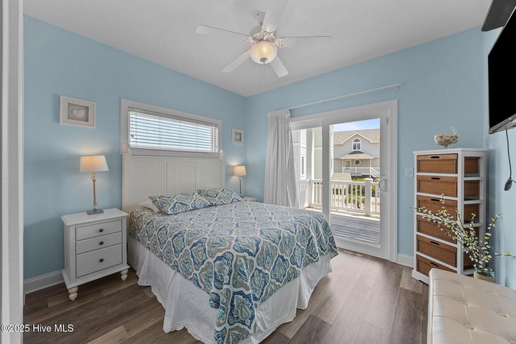 Image 16 of property listing at 132 N Permuda Wynd Drive, N Topsail Beach, NC 28460