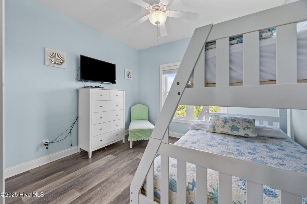 Image 24 of property listing at 132 N Permuda Wynd Drive, N Topsail Beach, NC 28460