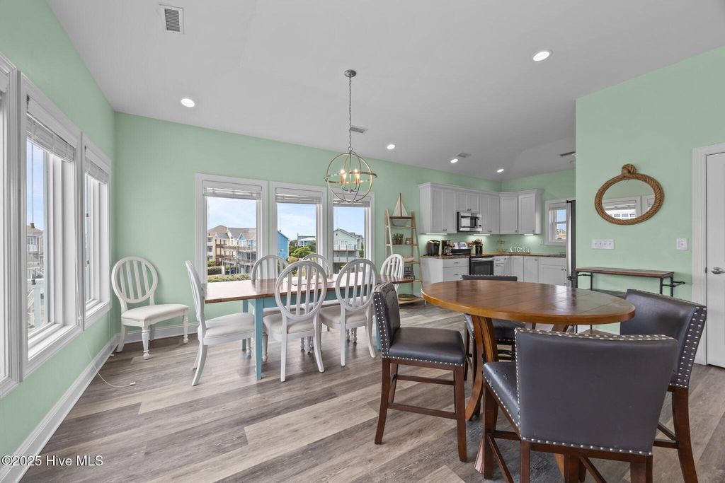 Image 32 of property listing at 132 N Permuda Wynd Drive, N Topsail Beach, NC 28460