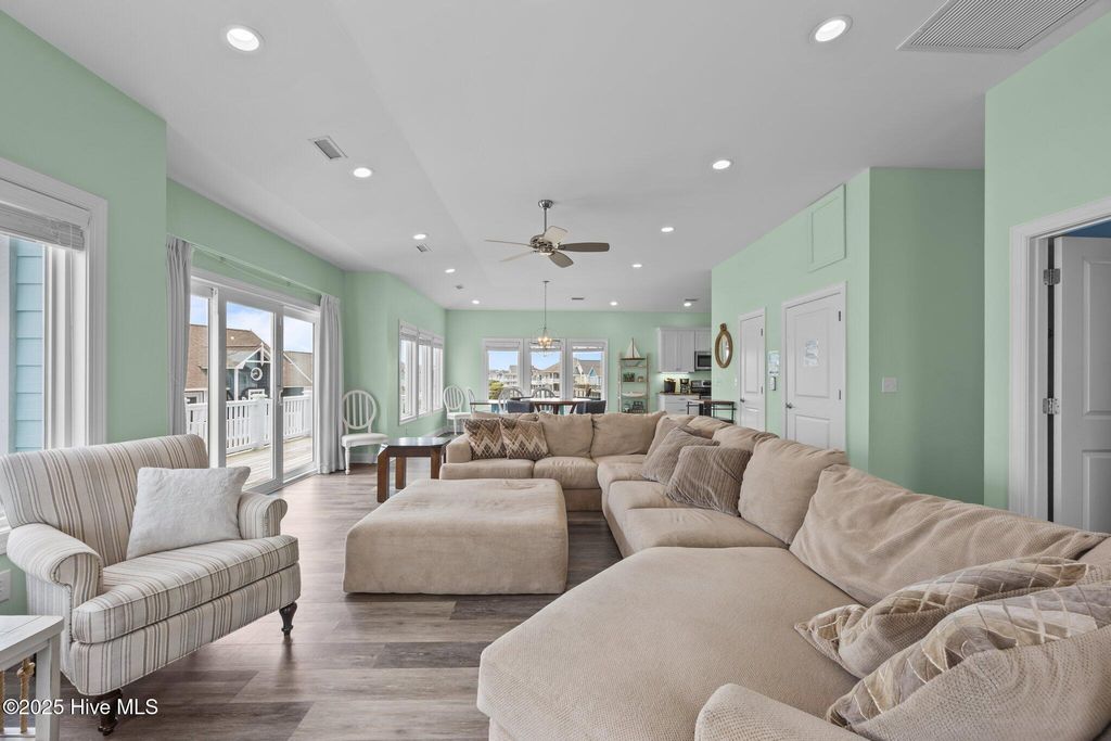 Image 36 of property listing at 132 N Permuda Wynd Drive, N Topsail Beach, NC 28460