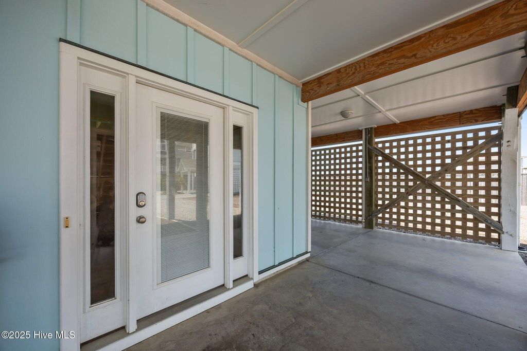 Image 46 of property listing at 132 N Permuda Wynd Drive, N Topsail Beach, NC 28460