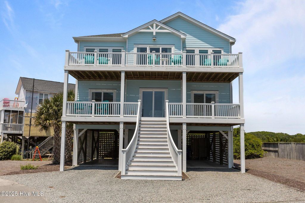 Image 49 of property listing at 132 N Permuda Wynd Drive, N Topsail Beach, NC 28460