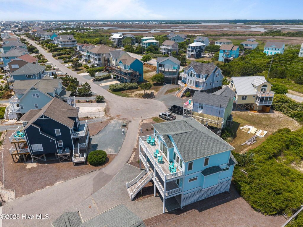 Image 50 of property listing at 132 N Permuda Wynd Drive, N Topsail Beach, NC 28460