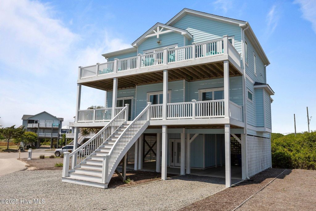 Image 51 of property listing at 132 N Permuda Wynd Drive, N Topsail Beach, NC 28460
