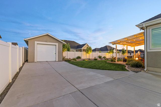 889 W SAGEWOOD DR, Stansbury Park, UT 84074
