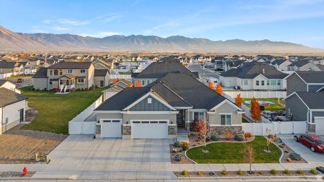 889 W SAGEWOOD DR, Stansbury Park, UT 84074