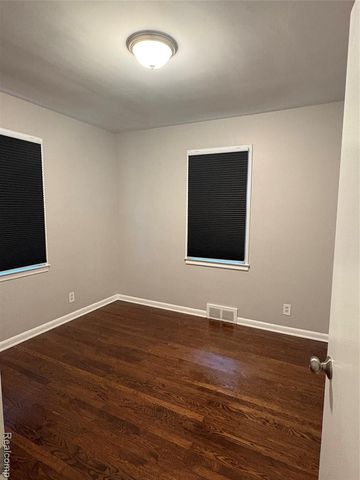 3003 Garden Avenue, Royal Oak, MI 48073