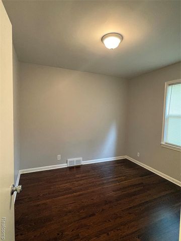 3003 Garden Avenue, Royal Oak, MI 48073