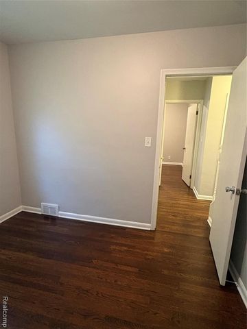3003 Garden Avenue, Royal Oak, MI 48073