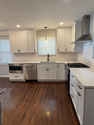 3003 Garden Avenue, Royal Oak, MI 48073