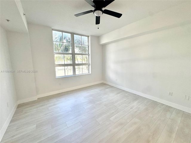 3001 NE 185th St 213, Aventura, FL 33180