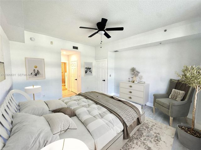 3001 NE 185th St 213, Aventura, FL 33180