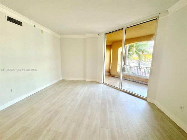 3001 NE 185th St 213, Aventura, FL 33180