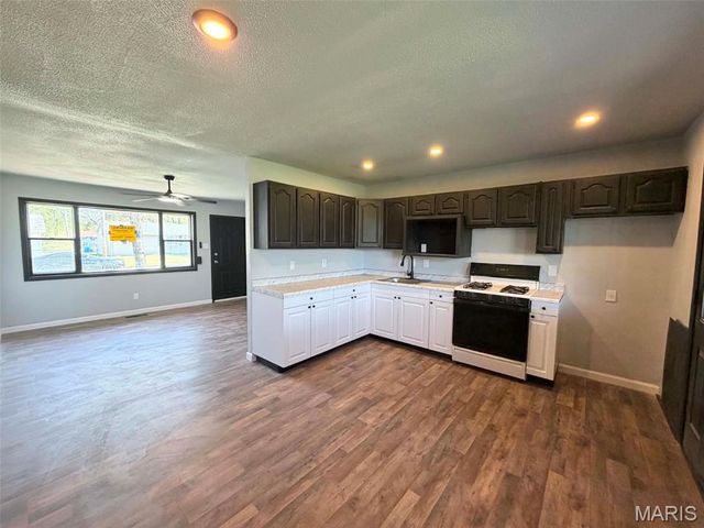 1150 Price Street, Cahokia, IL 62206