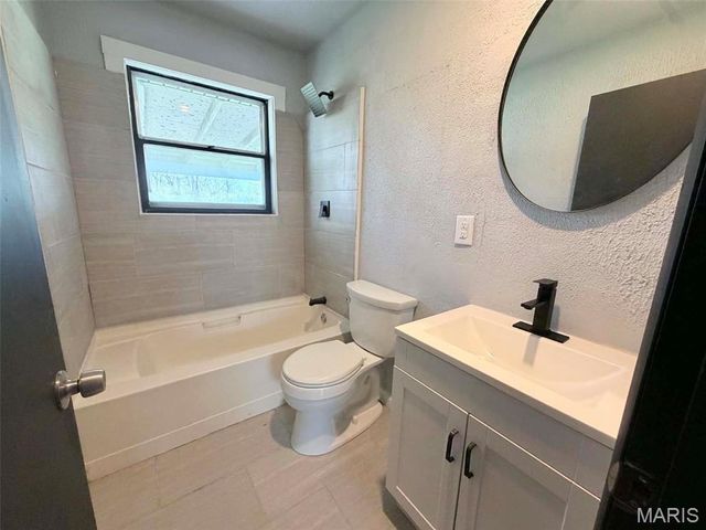 1150 Price Street, Cahokia, IL 62206