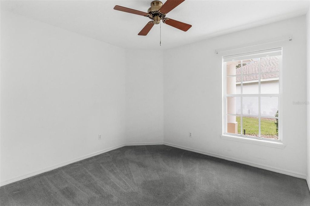 Image 18 of property listing at 7023 ARCADIAN COURT, Mount Dora, FL 32757