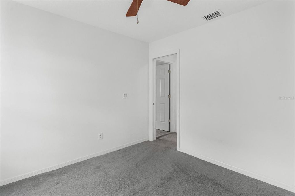 Image 19 of property listing at 7023 ARCADIAN COURT, Mount Dora, FL 32757