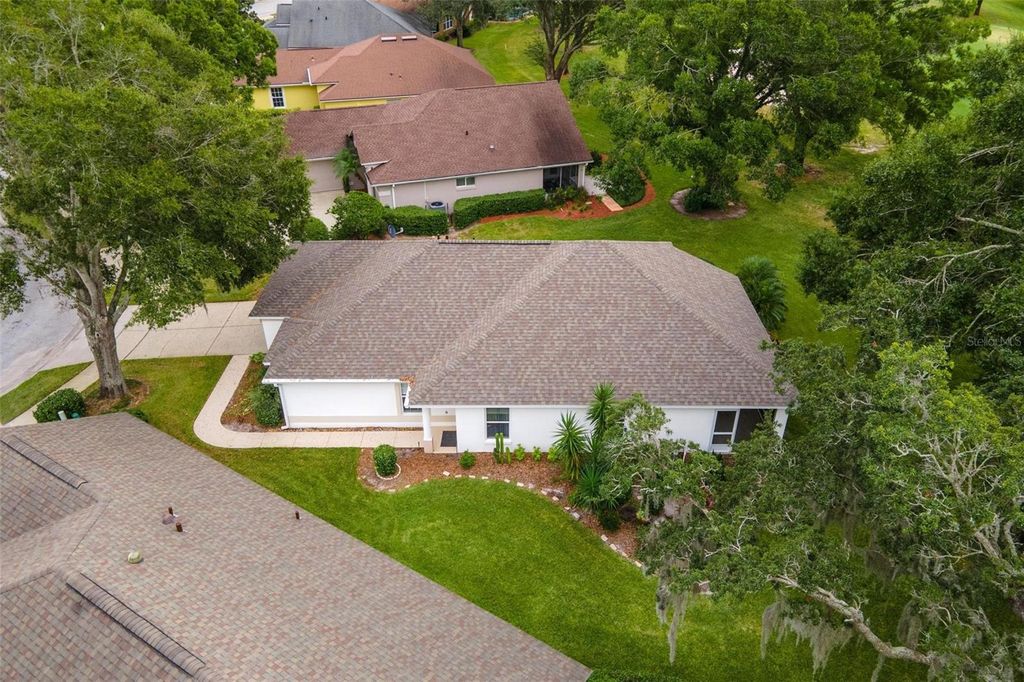 Image 35 of property listing at 7023 ARCADIAN COURT, Mount Dora, FL 32757