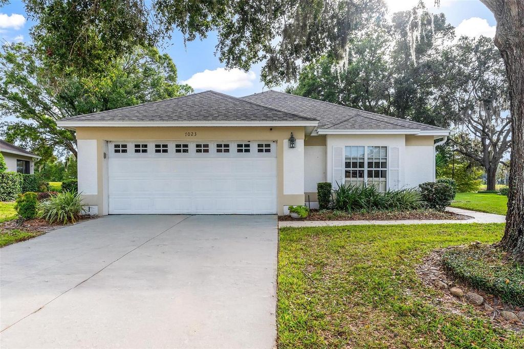 Image 37 of property listing at 7023 ARCADIAN COURT, Mount Dora, FL 32757
