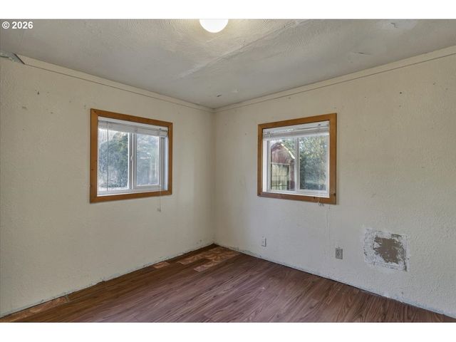 376 OLALLA Rd, Toledo, OR 97391