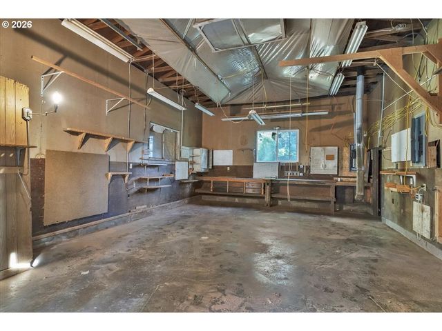 376 OLALLA Rd, Toledo, OR 97391