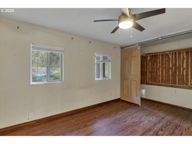 376 OLALLA Rd, Toledo, OR 97391