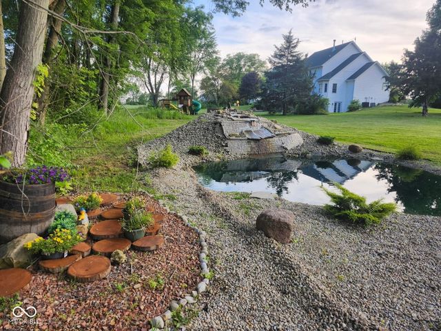 15411 N State Road 9, Hope, IN 47246