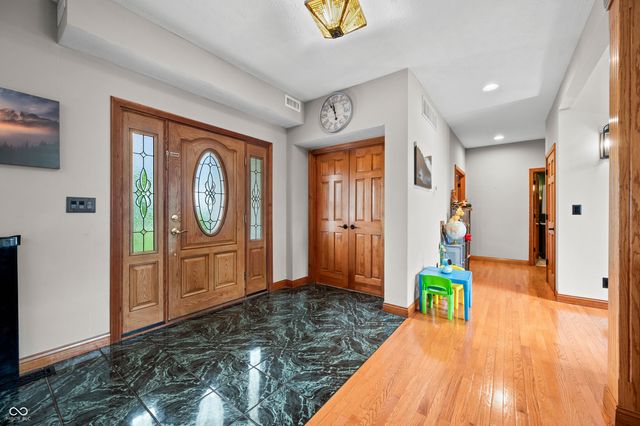 15411 N State Road 9, Hope, IN 47246