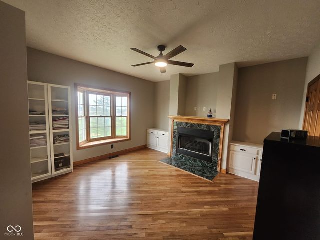 15411 N State Road 9, Hope, IN 47246