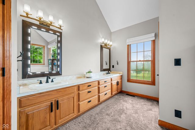 15411 N State Road 9, Hope, IN 47246