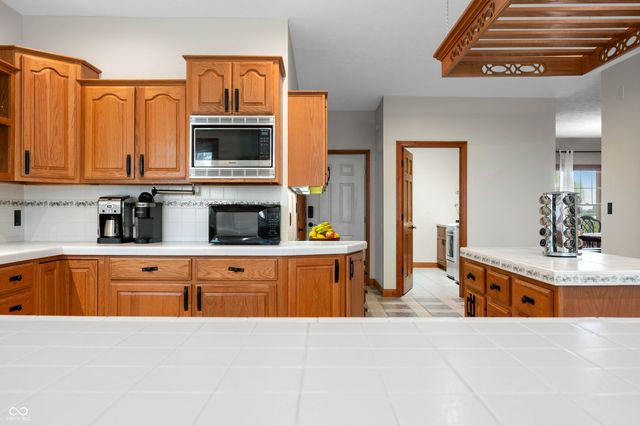 15411 N State Road 9, Hope, IN 47246