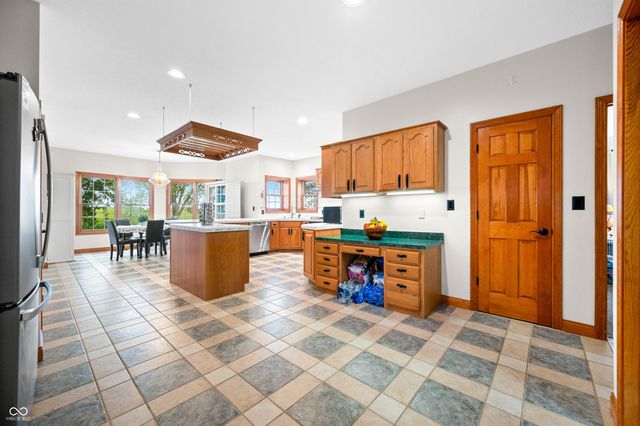 15411 N State Road 9, Hope, IN 47246