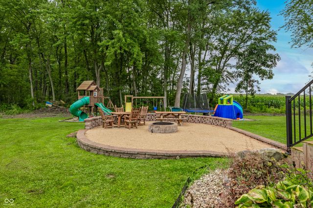 15411 N State Road 9, Hope, IN 47246