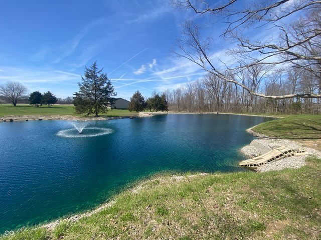 15411 N State Road 9, Hope, IN 47246