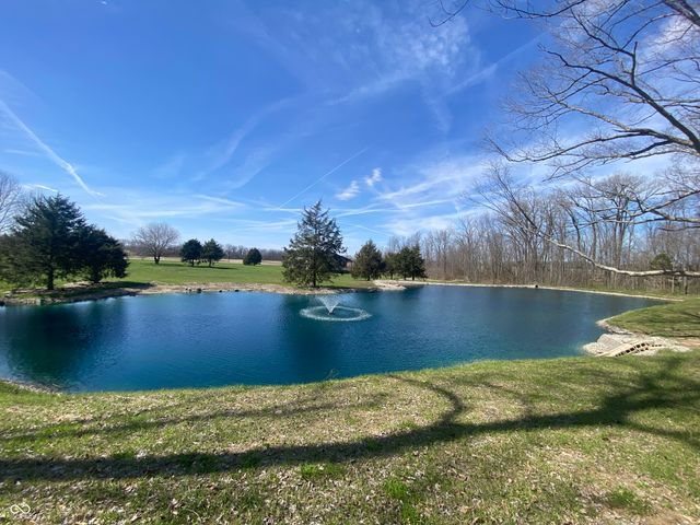 15411 N State Road 9, Hope, IN 47246