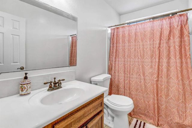 818 Hollister Street B, San Diego, CA 92154