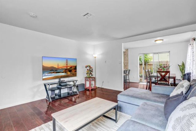 818 Hollister Street B, San Diego, CA 92154
