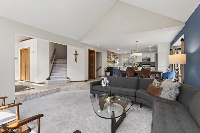 1703 Anderlie Lane W, White Bear Twp, MN 55110