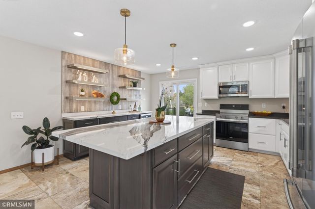 1703 Anderlie Lane W, White Bear Twp, MN 55110