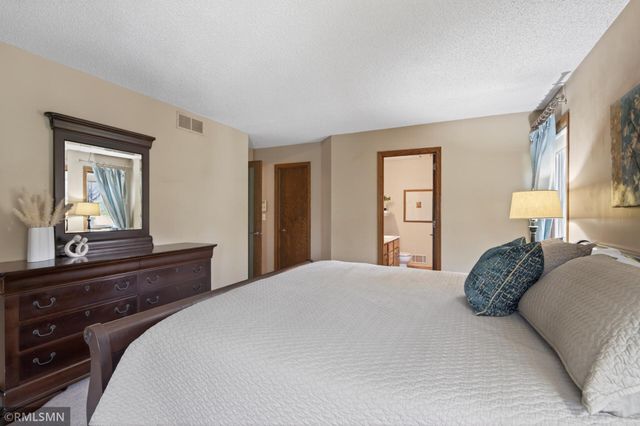 1703 Anderlie Lane W, White Bear Twp, MN 55110
