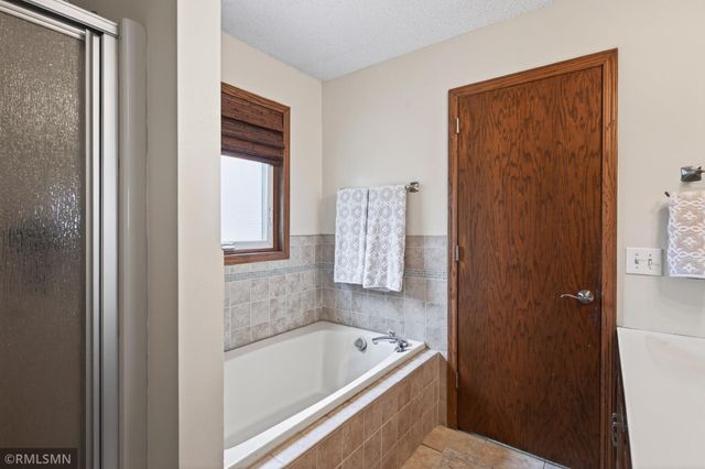 1703 Anderlie Lane W, White Bear Twp, MN 55110