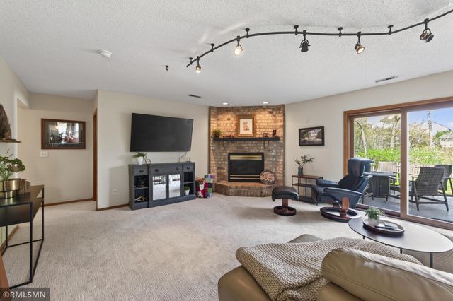 1703 Anderlie Lane W, White Bear Twp, MN 55110
