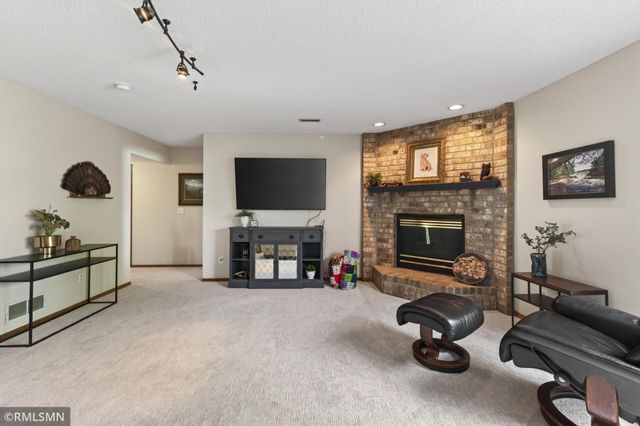 1703 Anderlie Lane W, White Bear Twp, MN 55110